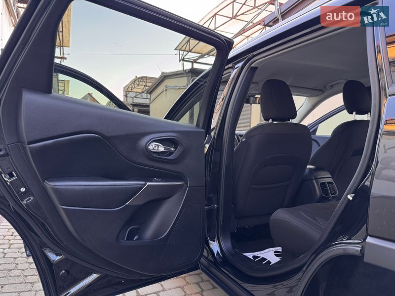 Внедорожник / Кроссовер Jeep Cherokee 2021 в Дрогобыче