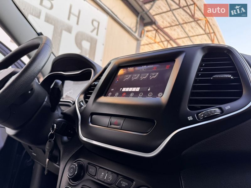 Внедорожник / Кроссовер Jeep Cherokee 2021 в Дрогобыче