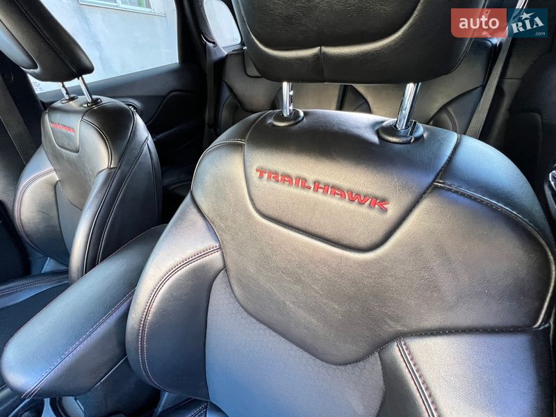 Внедорожник / Кроссовер Jeep Cherokee 2019 в Хмельницком