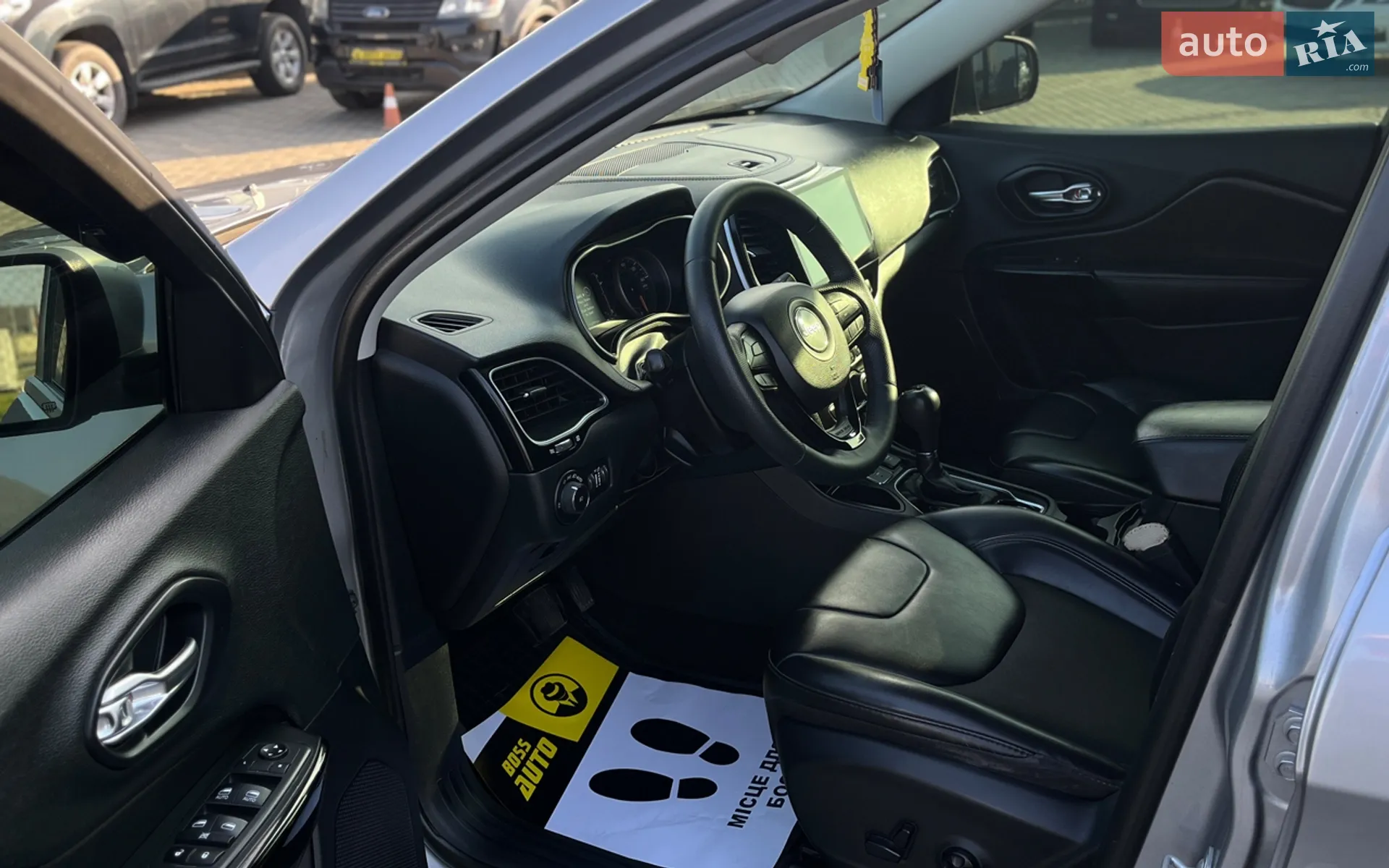 2019 Jeep Cherokee - мініатюра 9