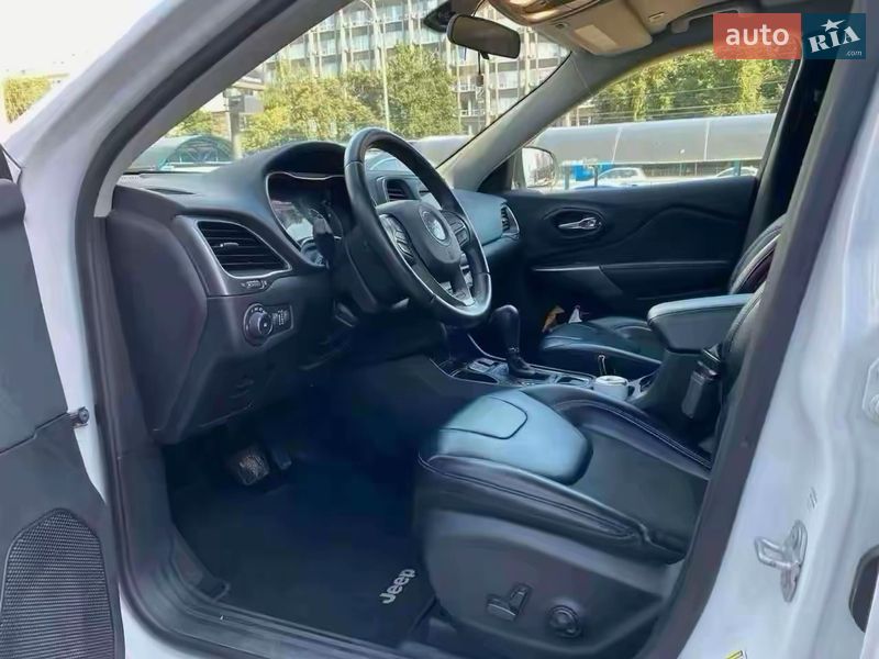 Позашляховик / Кросовер Jeep Cherokee 2018 в Києві