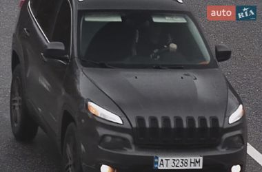 Внедорожник / Кроссовер Jeep Cherokee 2016 в Ивано-Франковске