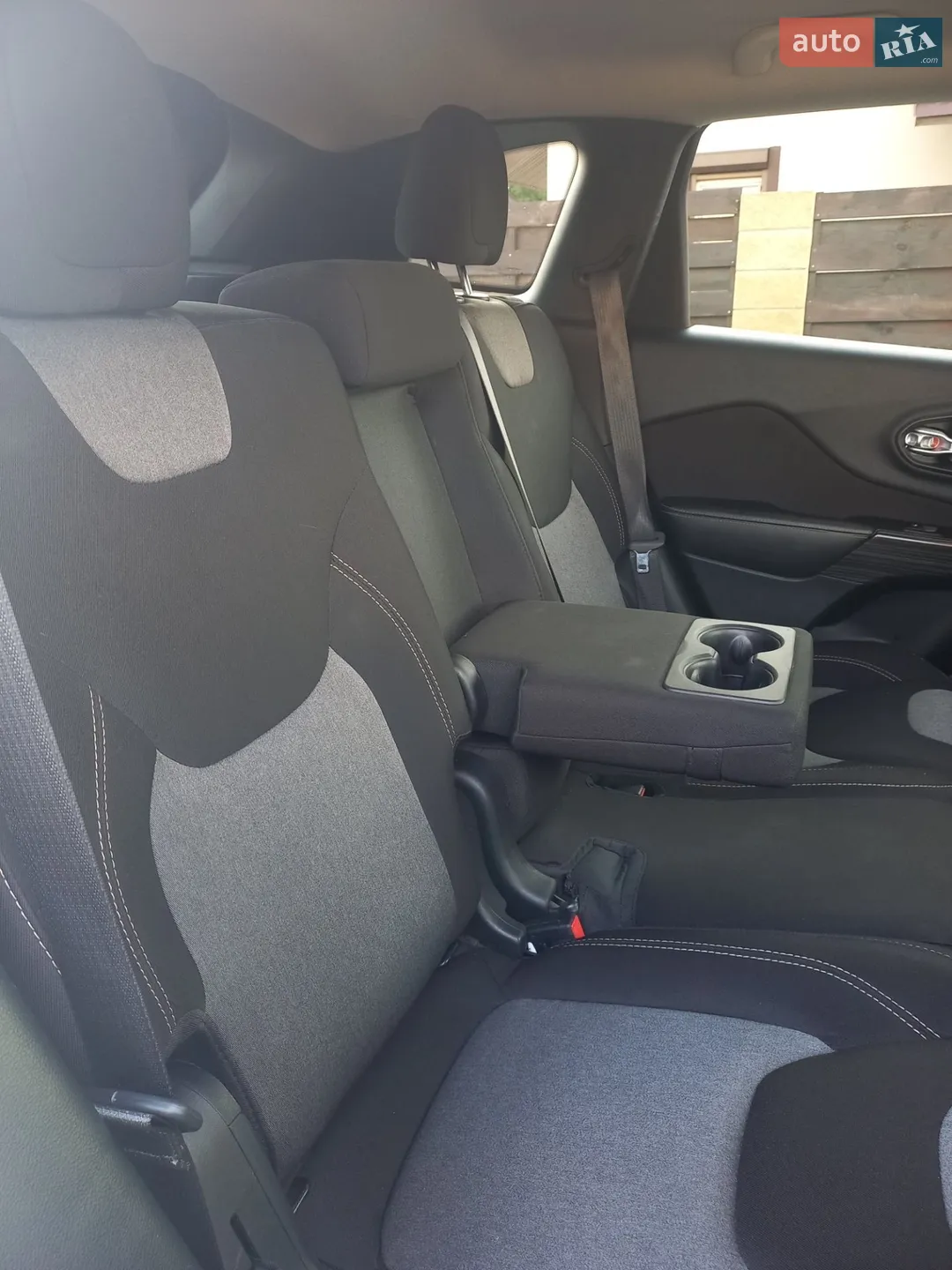2016 Jeep Cherokee - мініатюра 19