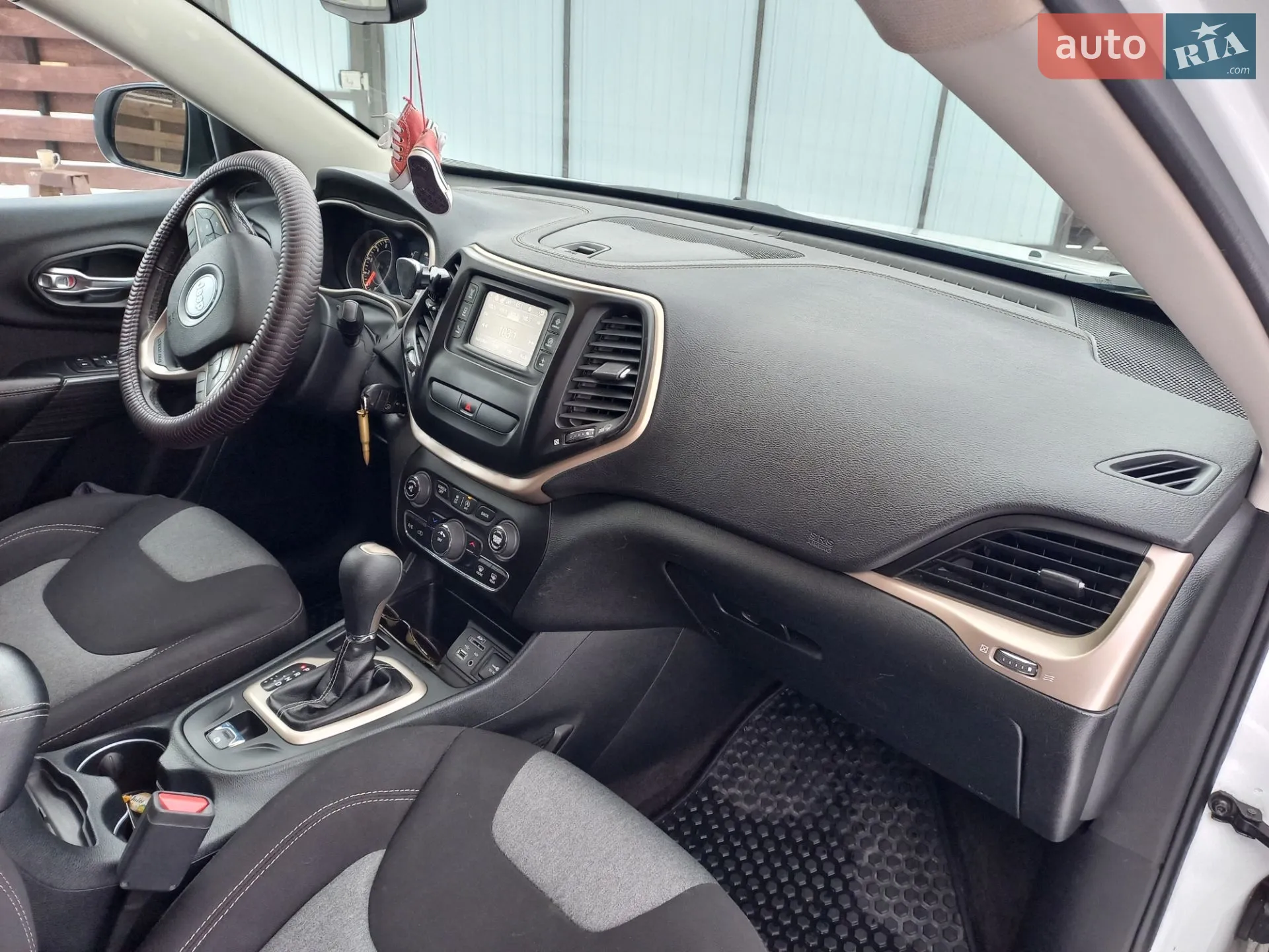 2016 Jeep Cherokee - мініатюра 23