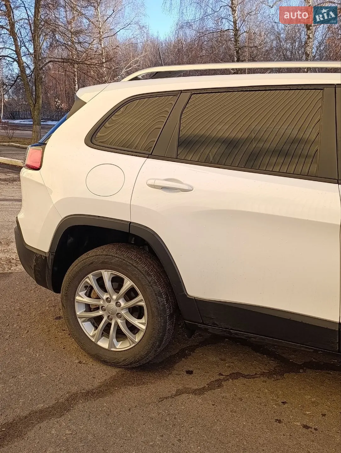 2020 Jeep Cherokee - мініатюра 5
