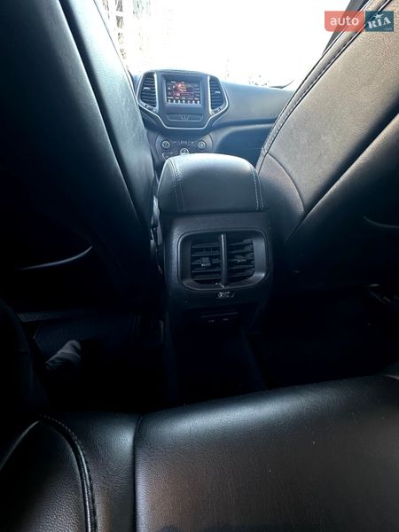 Позашляховик / Кросовер Jeep Cherokee 2018 в Києві