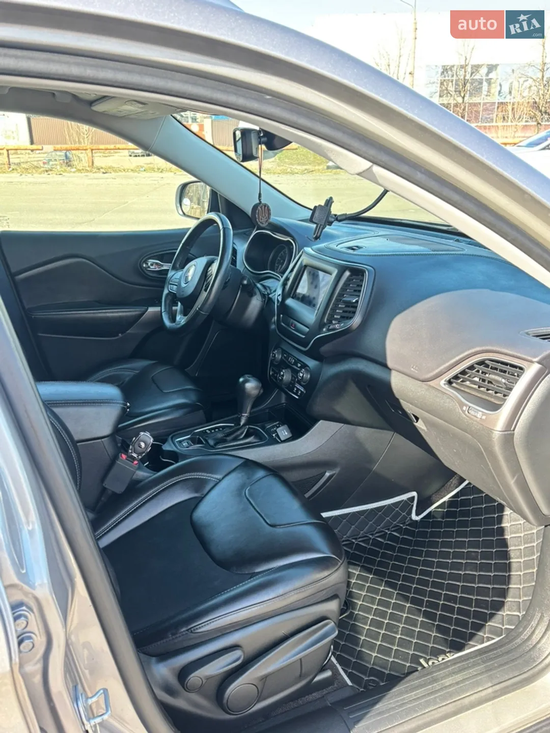 2018 Jeep Cherokee - мініатюра 25