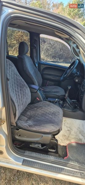 Внедорожник / Кроссовер Jeep Cherokee 2003 в Сокале