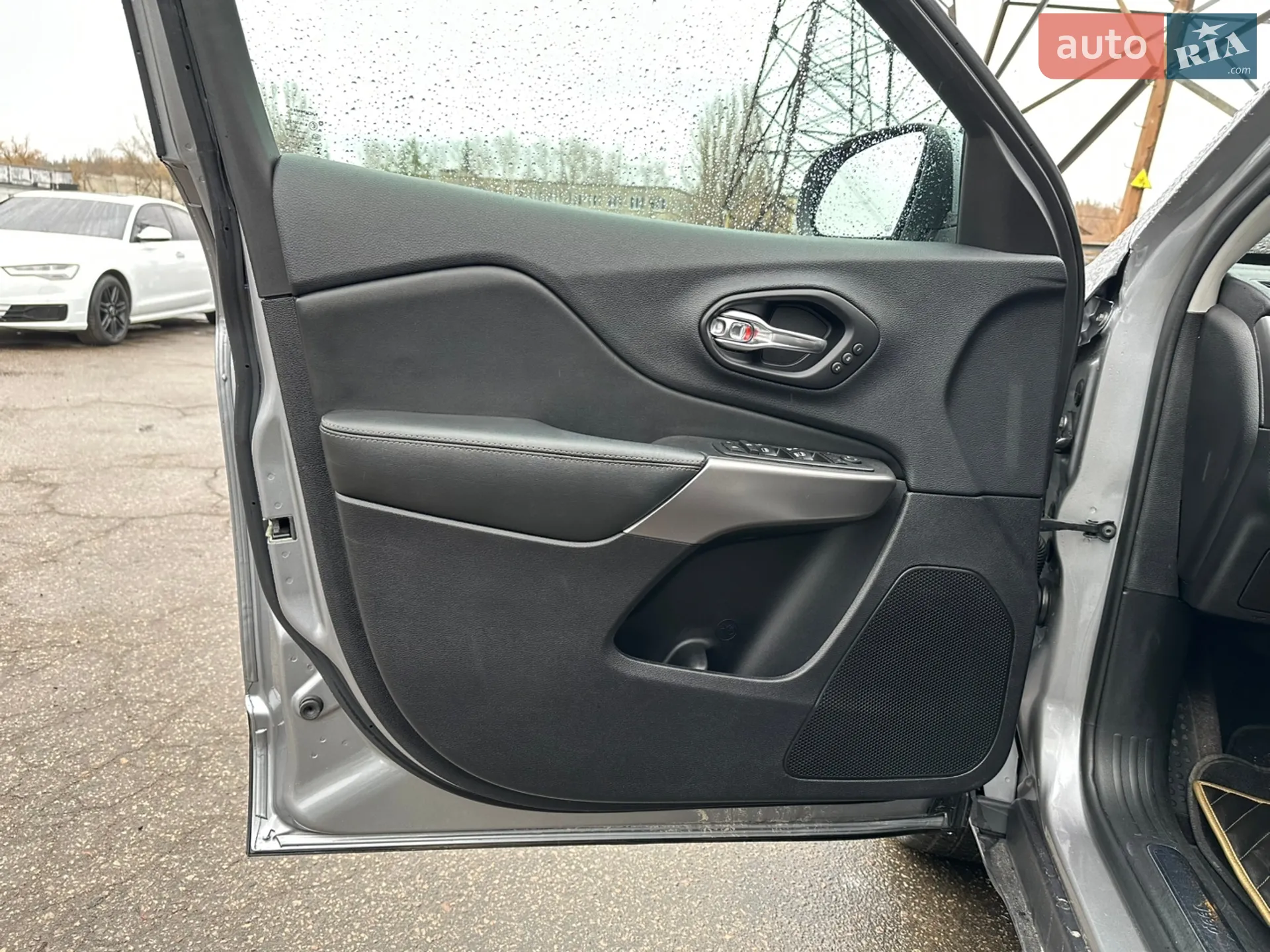 2018 Jeep Cherokee - мініатюра 17