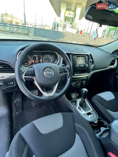 Внедорожник / Кроссовер Jeep Cherokee 2013 в Белой Церкви