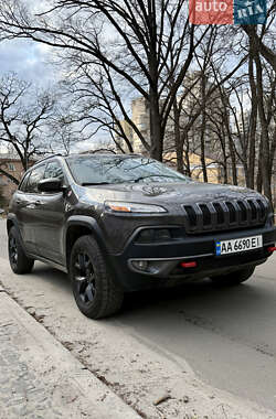 Внедорожник / Кроссовер Jeep Cherokee 2017 в Киеве