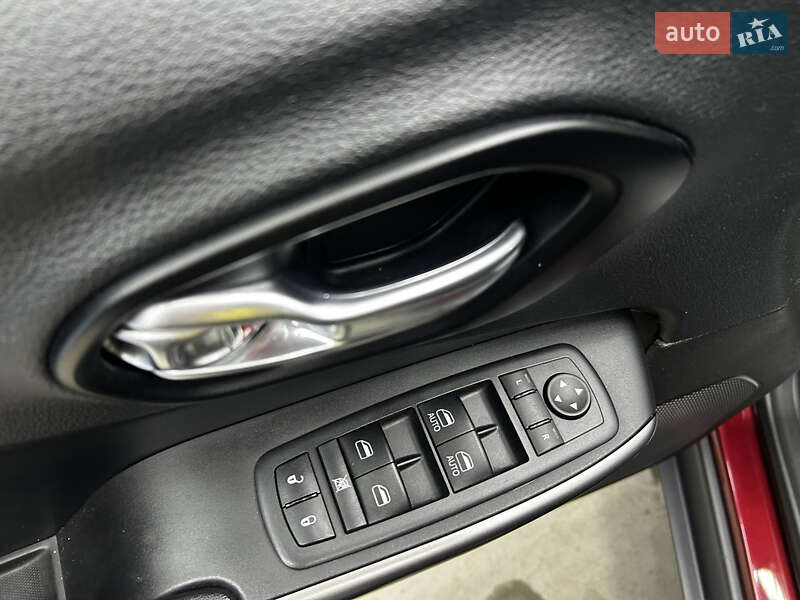 Внедорожник / Кроссовер Jeep Cherokee 2020 в Черновцах