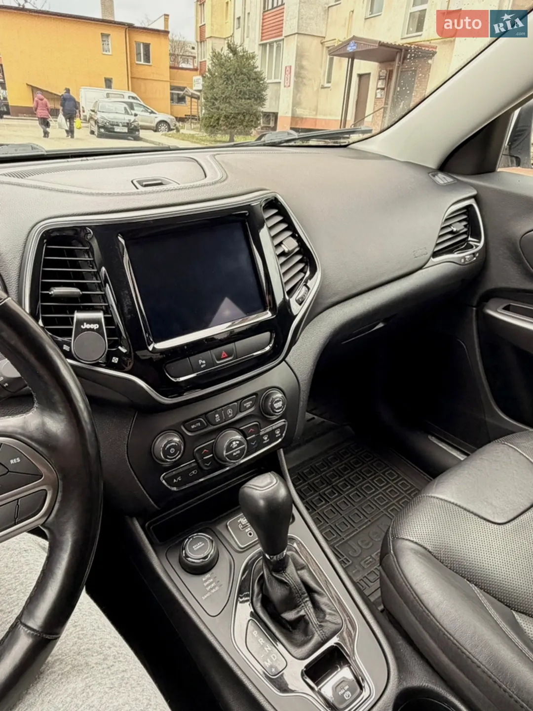 2019 Jeep Cherokee - мініатюра 39