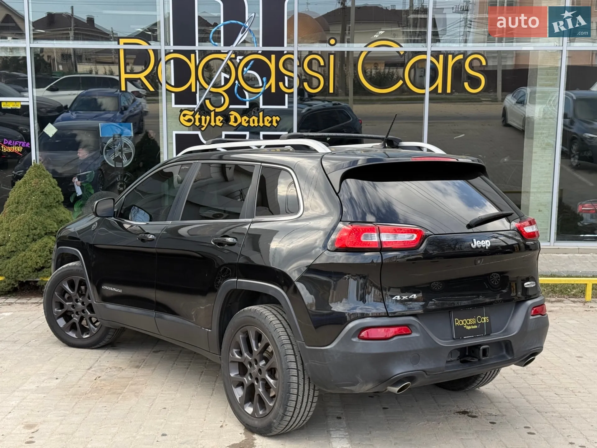 2014 Jeep Cherokee - мініатюра 4