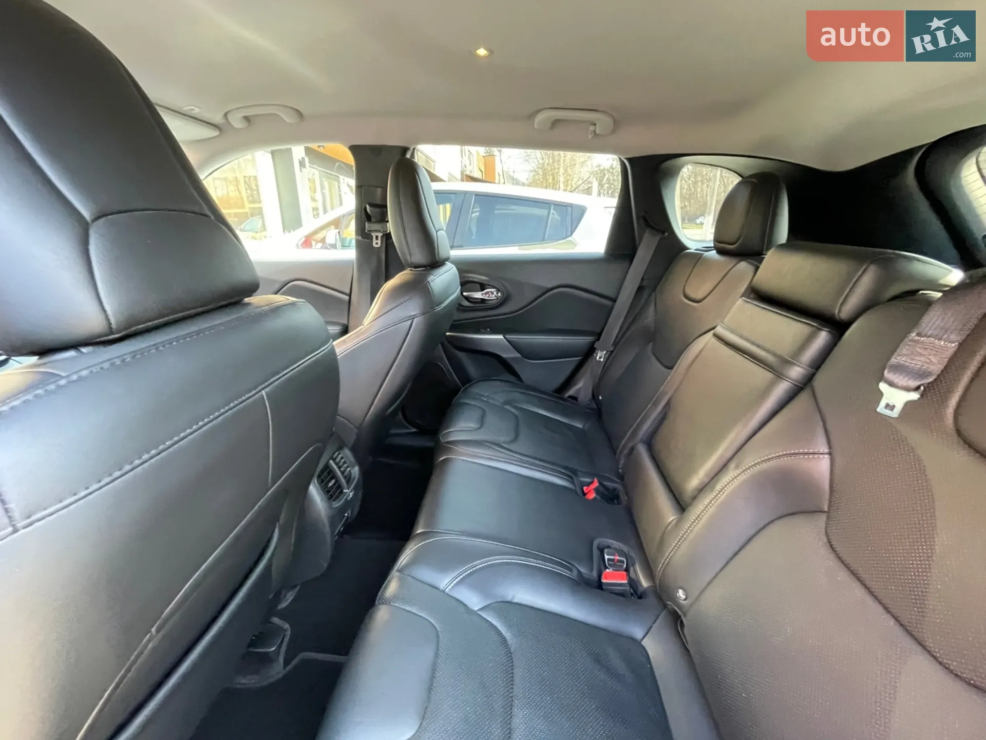 2018 Jeep Cherokee - мініатюра 22