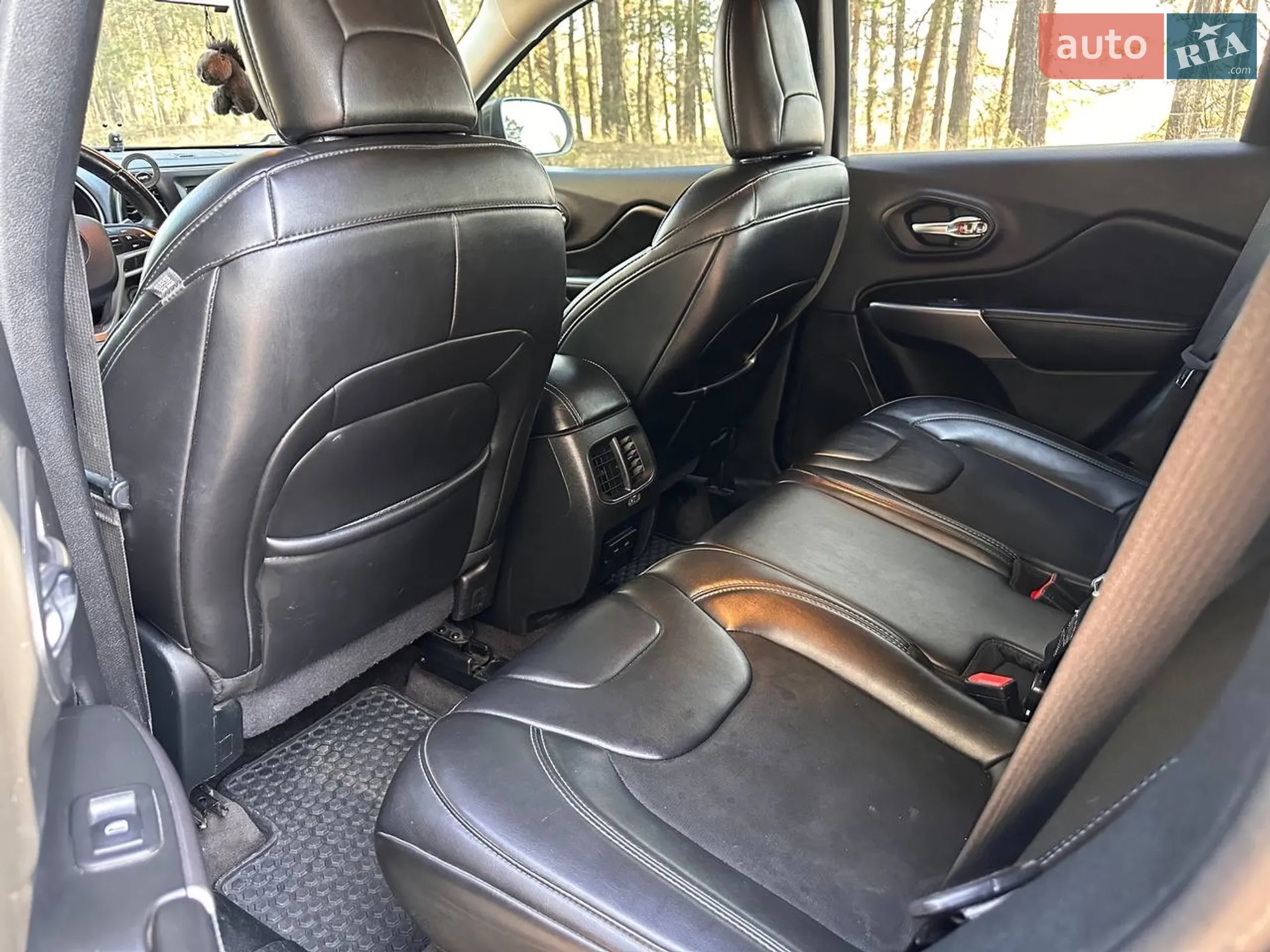 2018 Jeep Cherokee - мініатюра 17