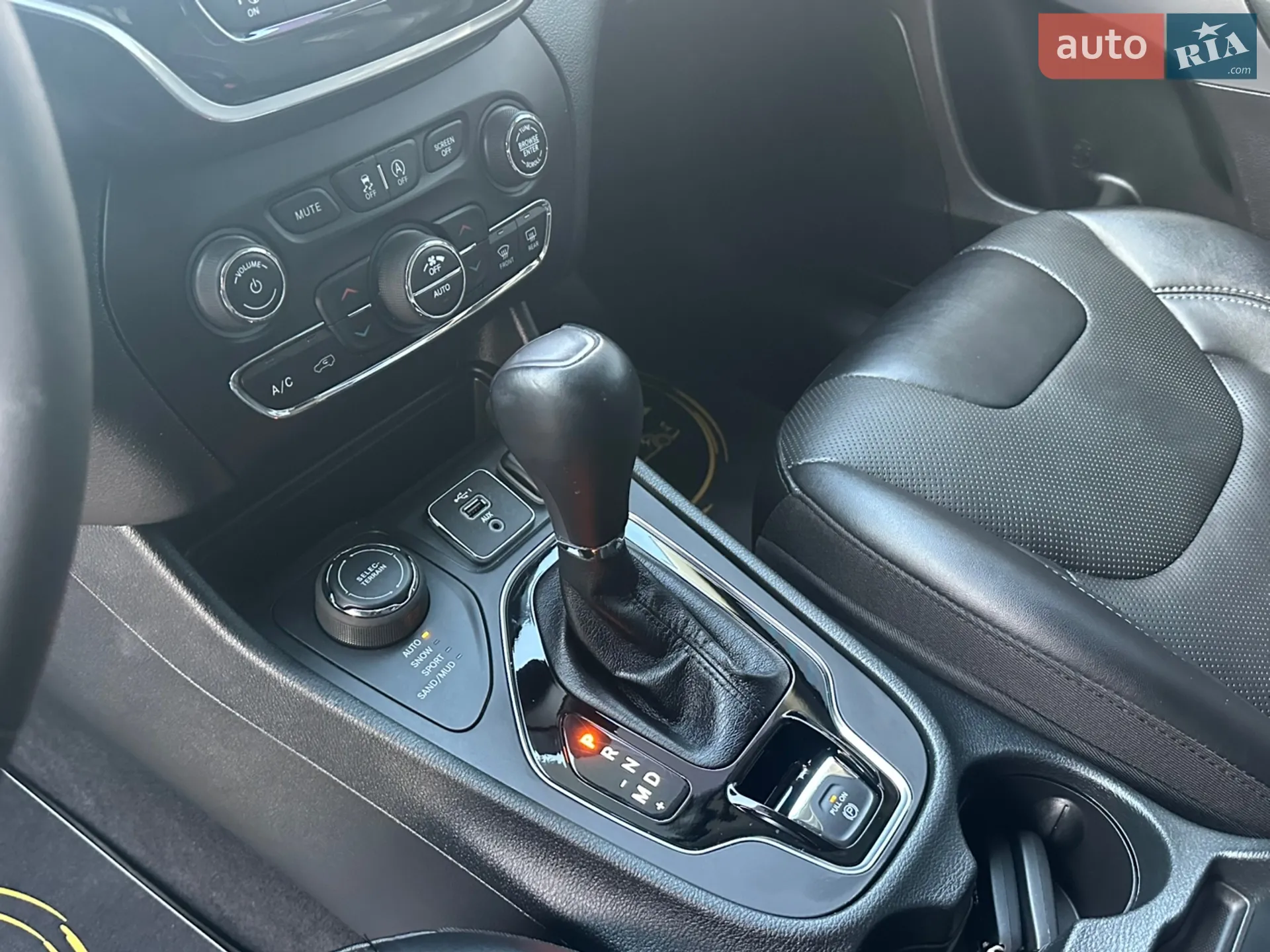 2022 Jeep Cherokee - мініатюра 17