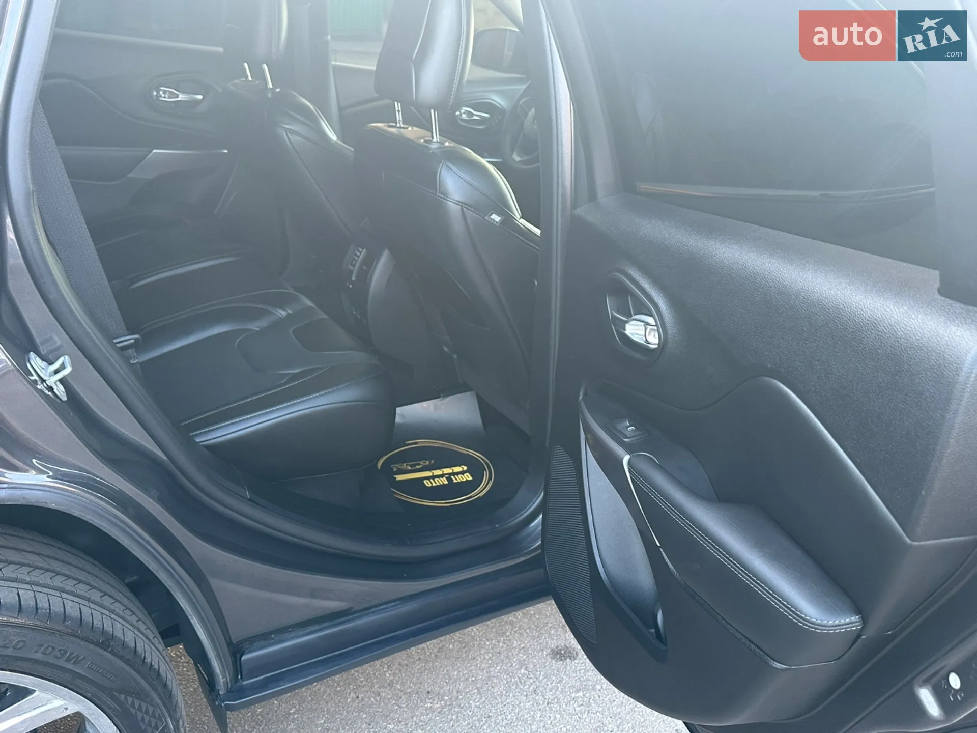 2022 Jeep Cherokee - мініатюра 39