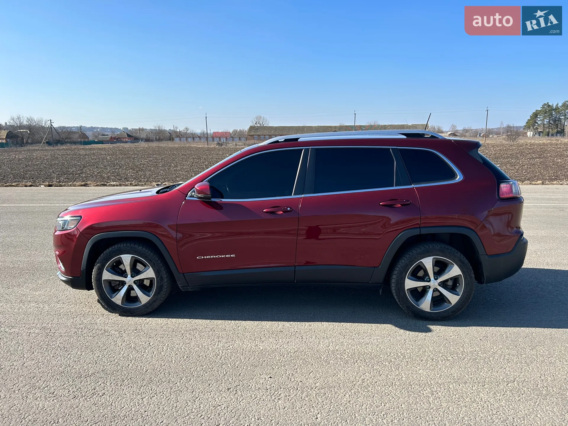 Jeep Cherokee 2018 VIN 1C4PJLDB9KD243424 фото оголошення 12 з 34