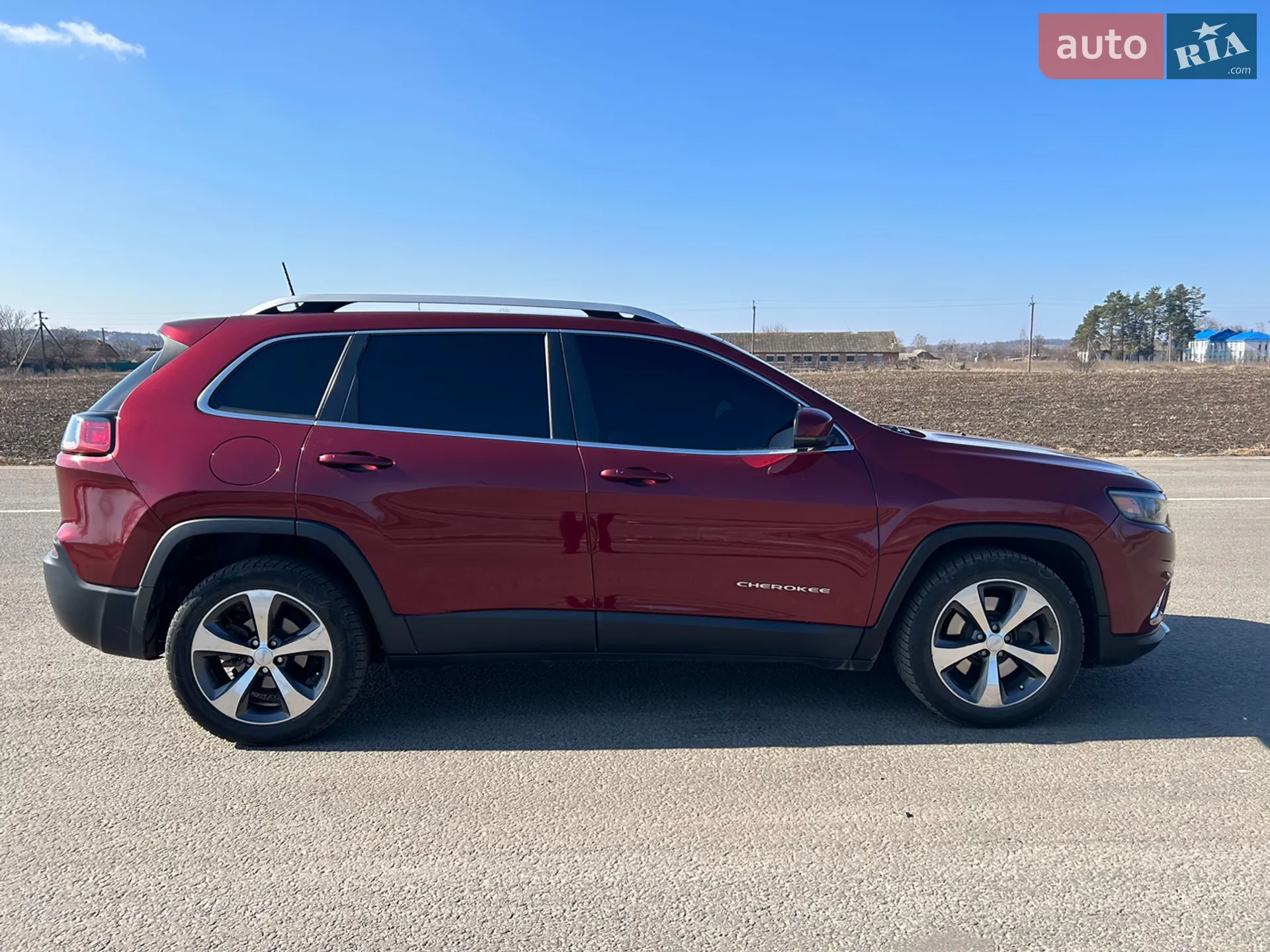 Jeep Cherokee 2018 VIN 1C4PJLDB9KD243424 фото оголошення 21 з 34