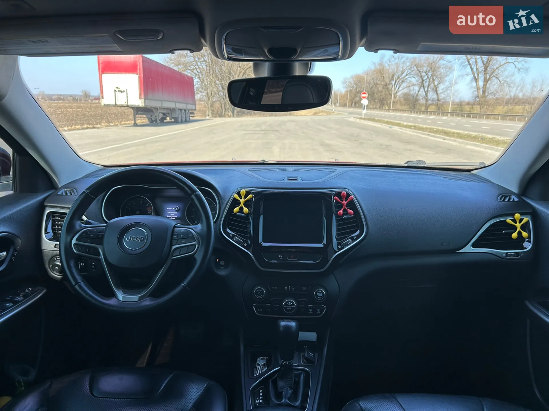 Jeep Cherokee 2018 VIN 1C4PJLDB9KD243424 фото оголошення 33 з 34