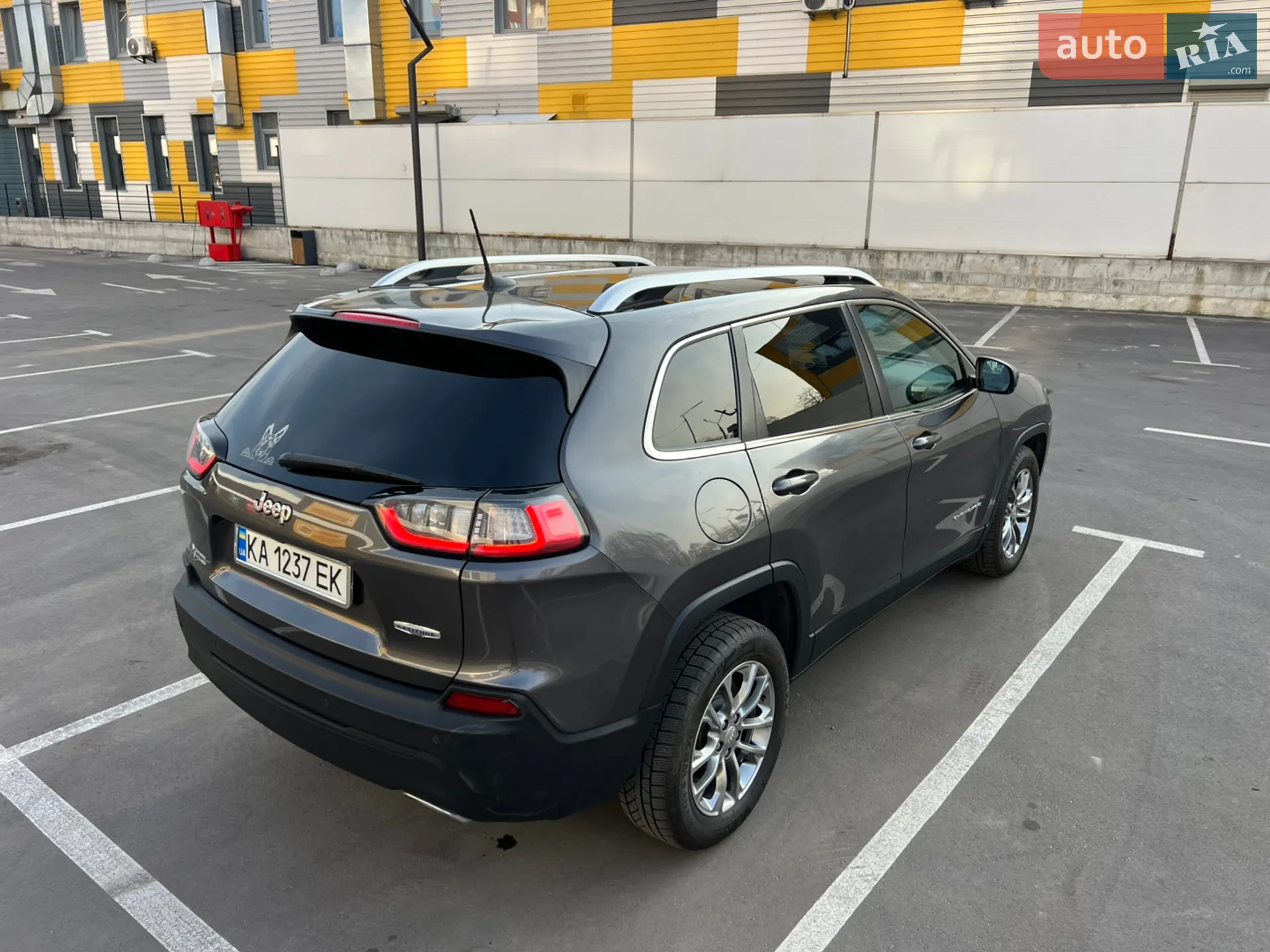 2018 Jeep Cherokee - мініатюра 12