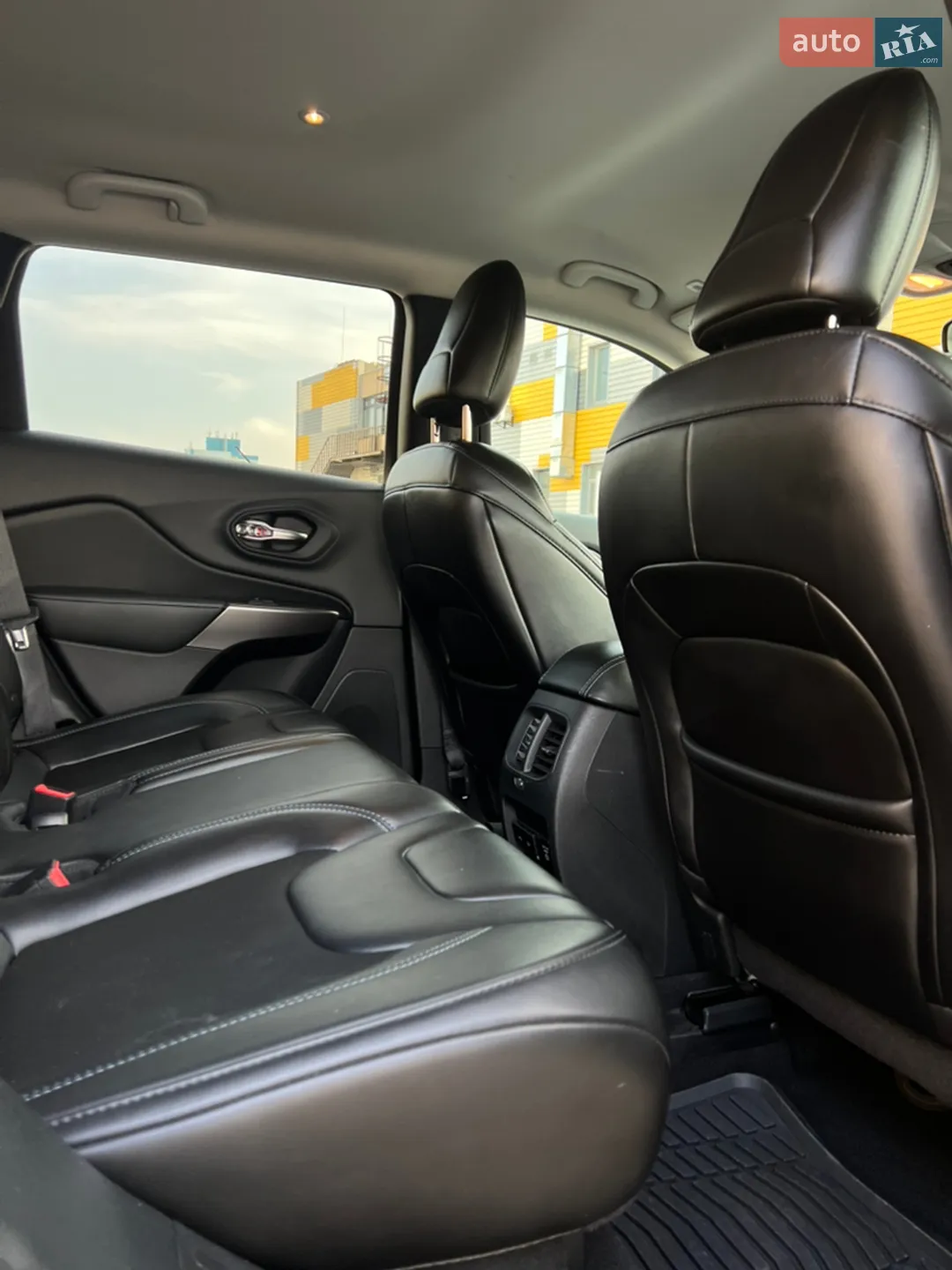 2018 Jeep Cherokee - мініатюра 35
