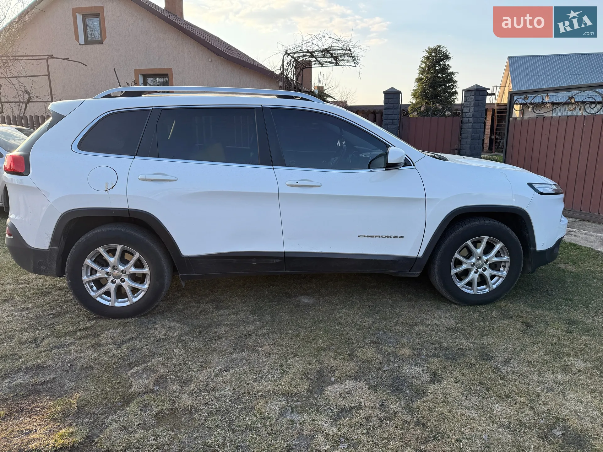 2017 Jeep Cherokee - мініатюра 8