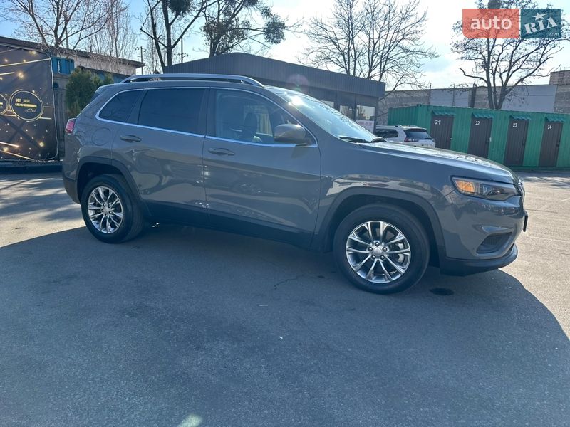 Внедорожник / Кроссовер Jeep Cherokee 2021 в Киеве