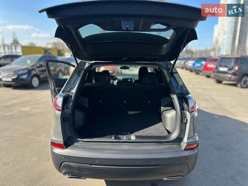 Внедорожник / Кроссовер Jeep Cherokee 2021 в Киеве