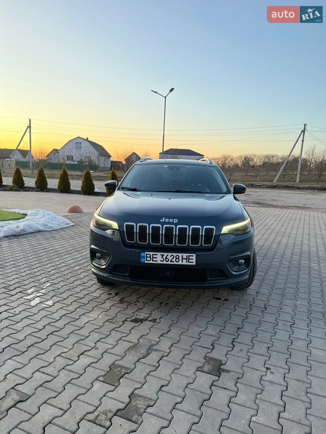 2020 Jeep Cherokee - мініатюра 2