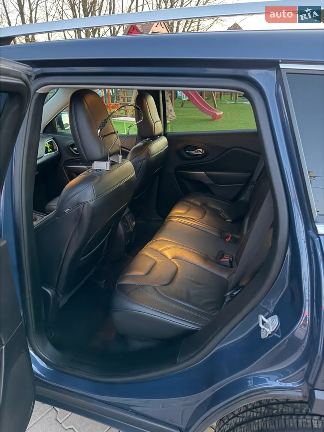 2020 Jeep Cherokee - мініатюра 12