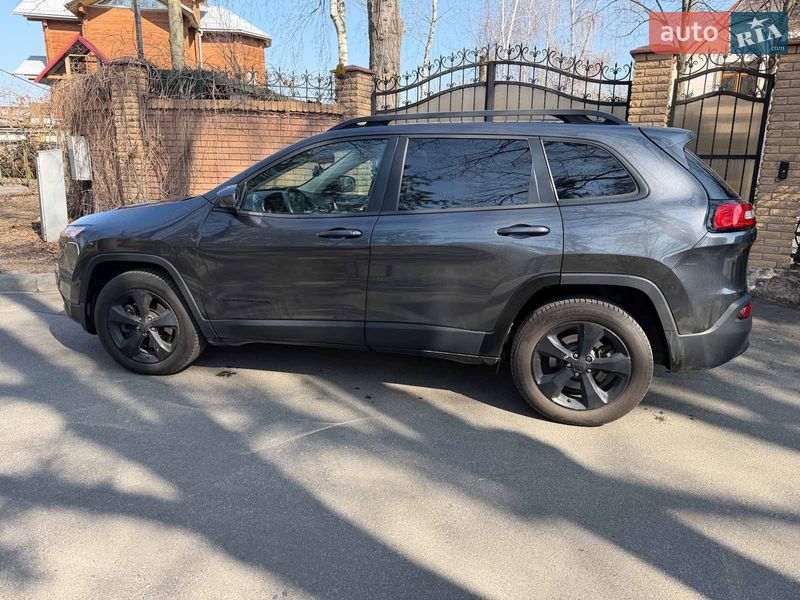 Внедорожник / Кроссовер Jeep Cherokee 2015 в Киеве фото 10 Внедорожник / Кроссовер Jeep Cherokee 2015 в Киеве