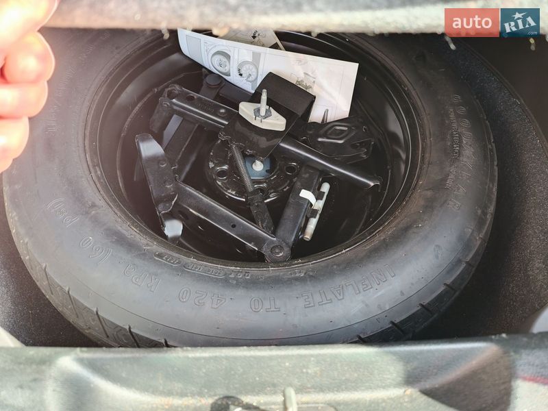 Внедорожник / Кроссовер Jeep Cherokee 2017 в Киеве