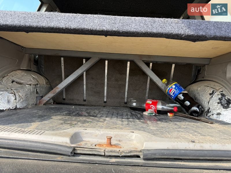 Внедорожник / Кроссовер Jeep Cherokee 1989 в Березному