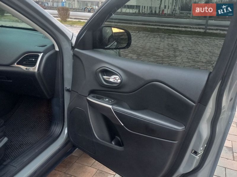 Позашляховик / Кросовер Jeep Cherokee 2019 в Івано-Франківську