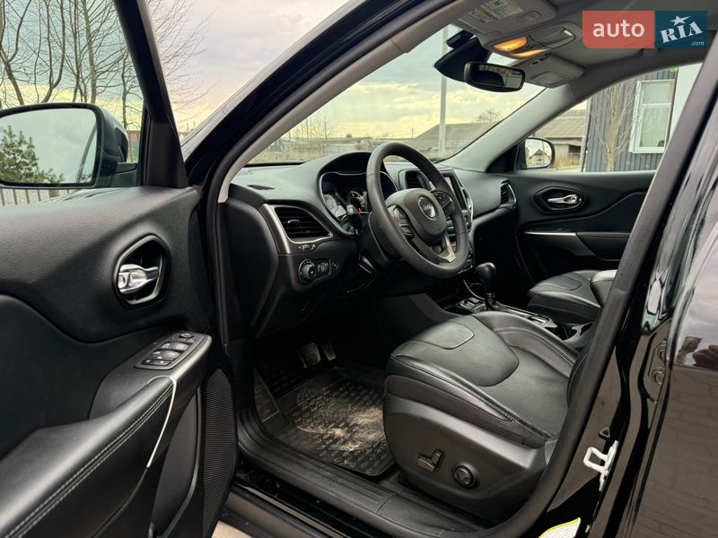 Внедорожник / Кроссовер Jeep Cherokee 2022 в Бердичеве