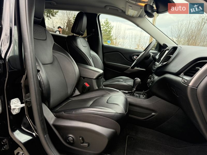 Внедорожник / Кроссовер Jeep Cherokee 2022 в Бердичеве