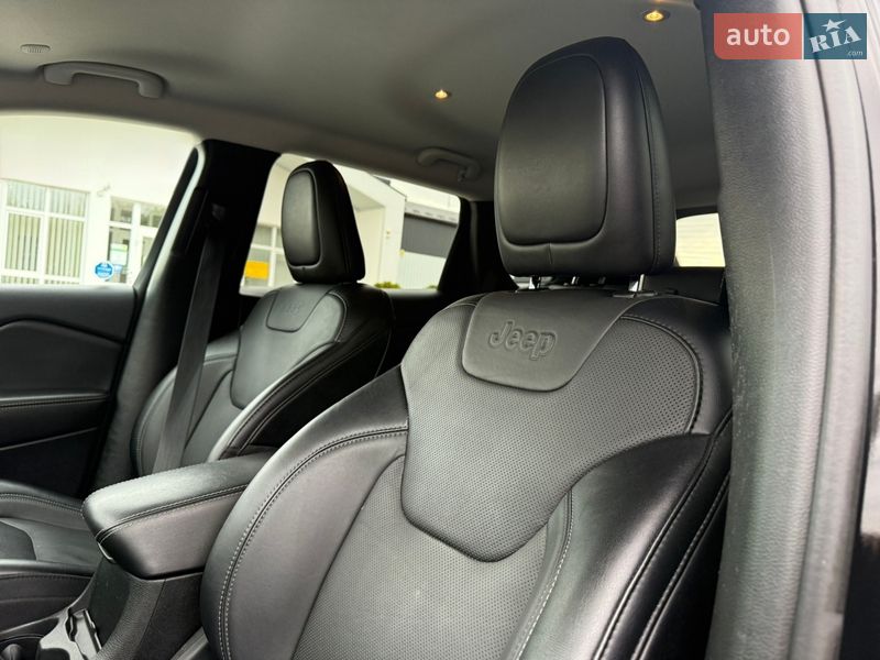 Внедорожник / Кроссовер Jeep Cherokee 2022 в Бердичеве