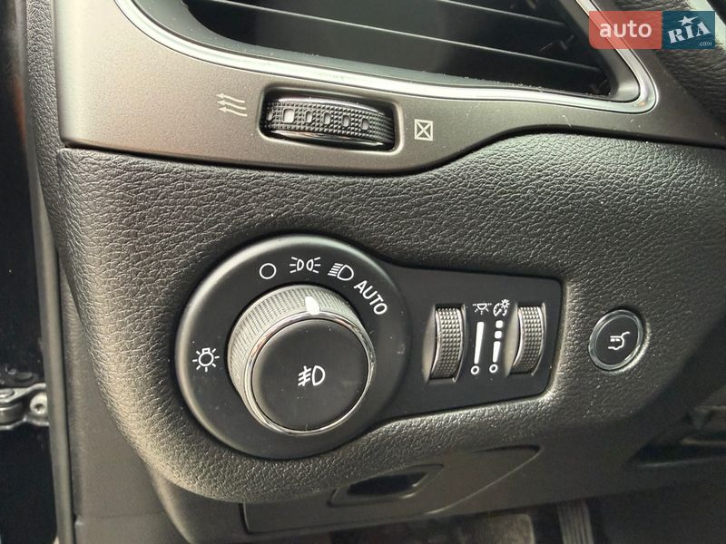 Внедорожник / Кроссовер Jeep Cherokee 2022 в Бердичеве