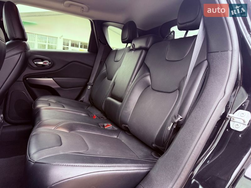 Внедорожник / Кроссовер Jeep Cherokee 2022 в Бердичеве