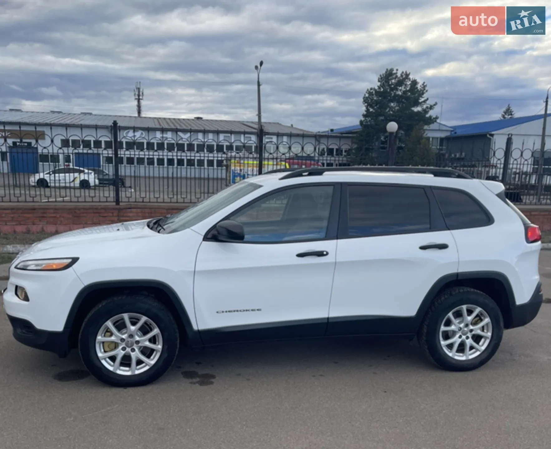 2015 Jeep Cherokee - фото 1