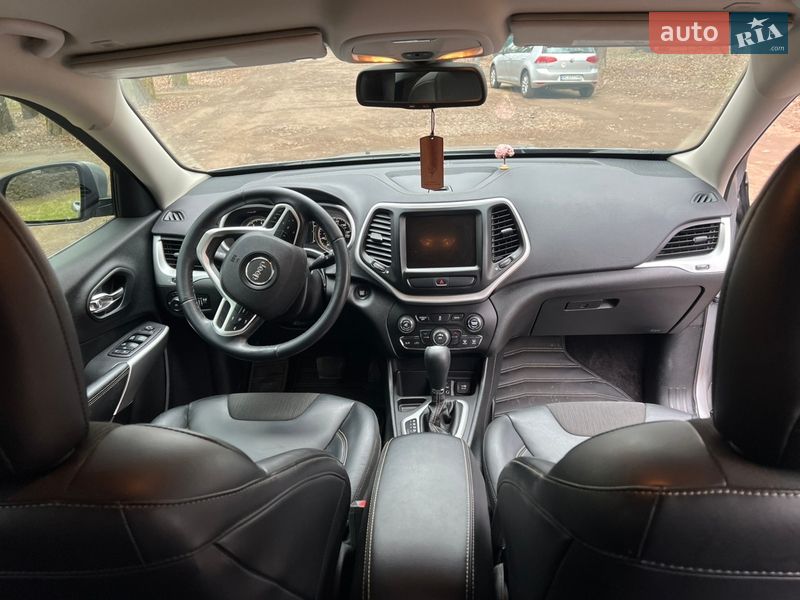 Внедорожник / Кроссовер Jeep Cherokee 2017 в Львове