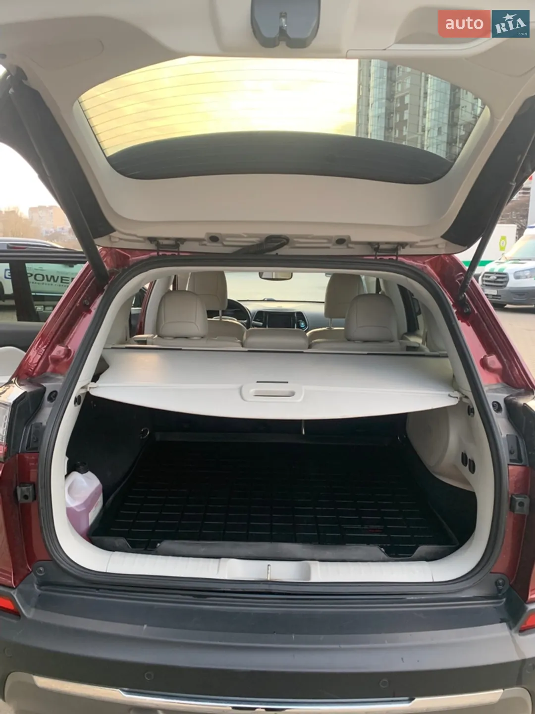 2019 Jeep Cherokee - мініатюра 37