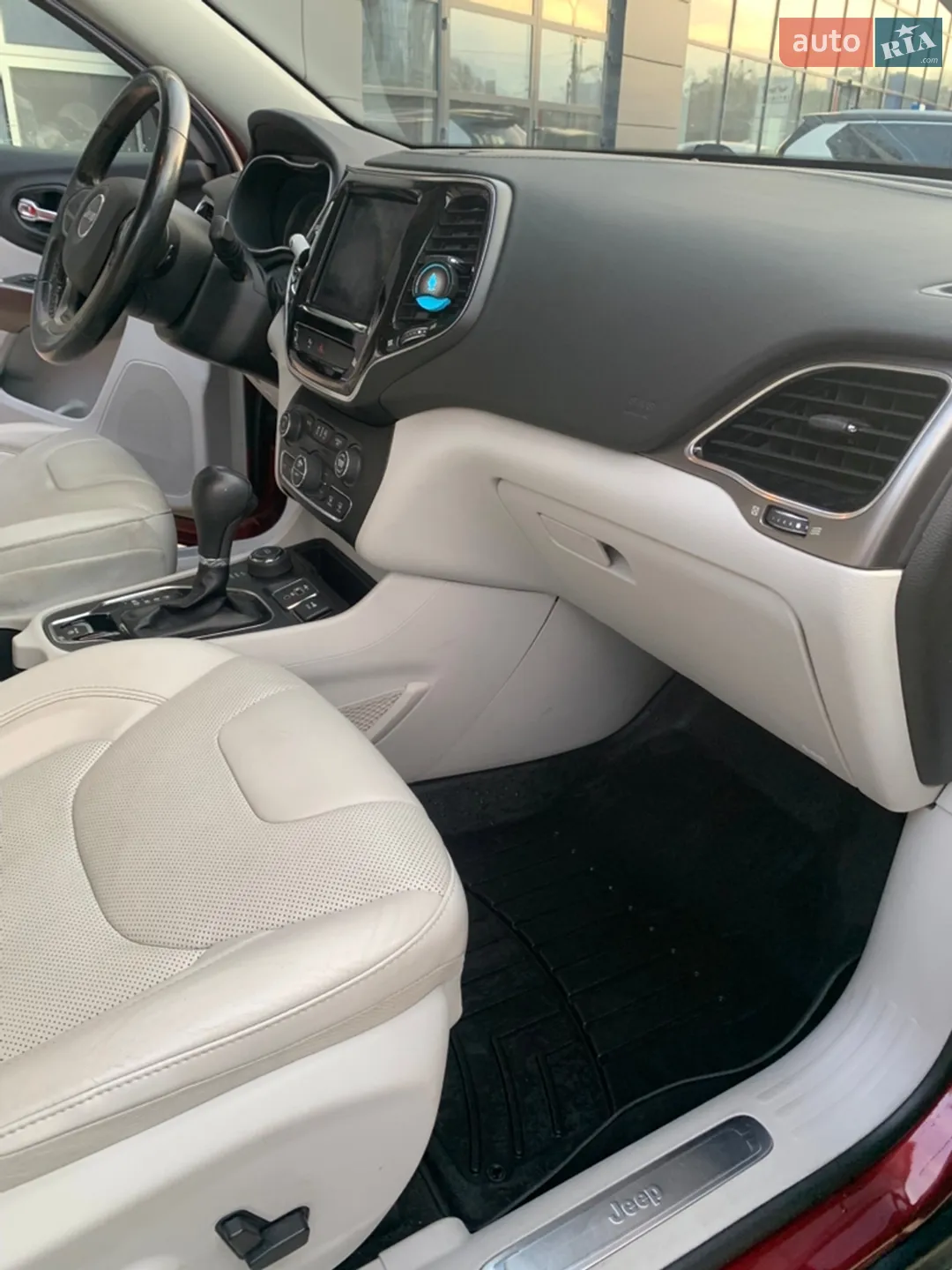 2019 Jeep Cherokee - мініатюра 48