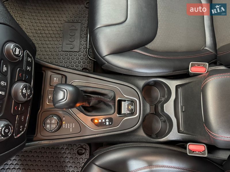 Внедорожник / Кроссовер Jeep Cherokee 2022 в Тернополе