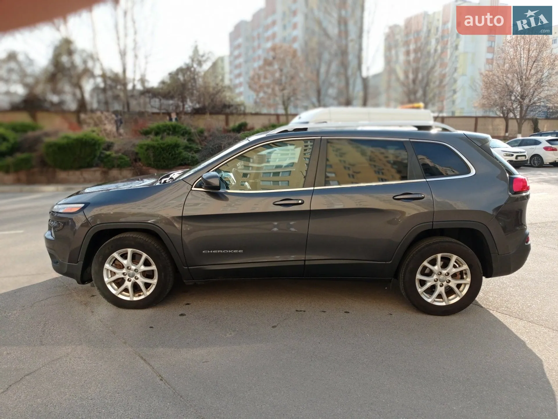 2015 Jeep Cherokee - мініатюра 2