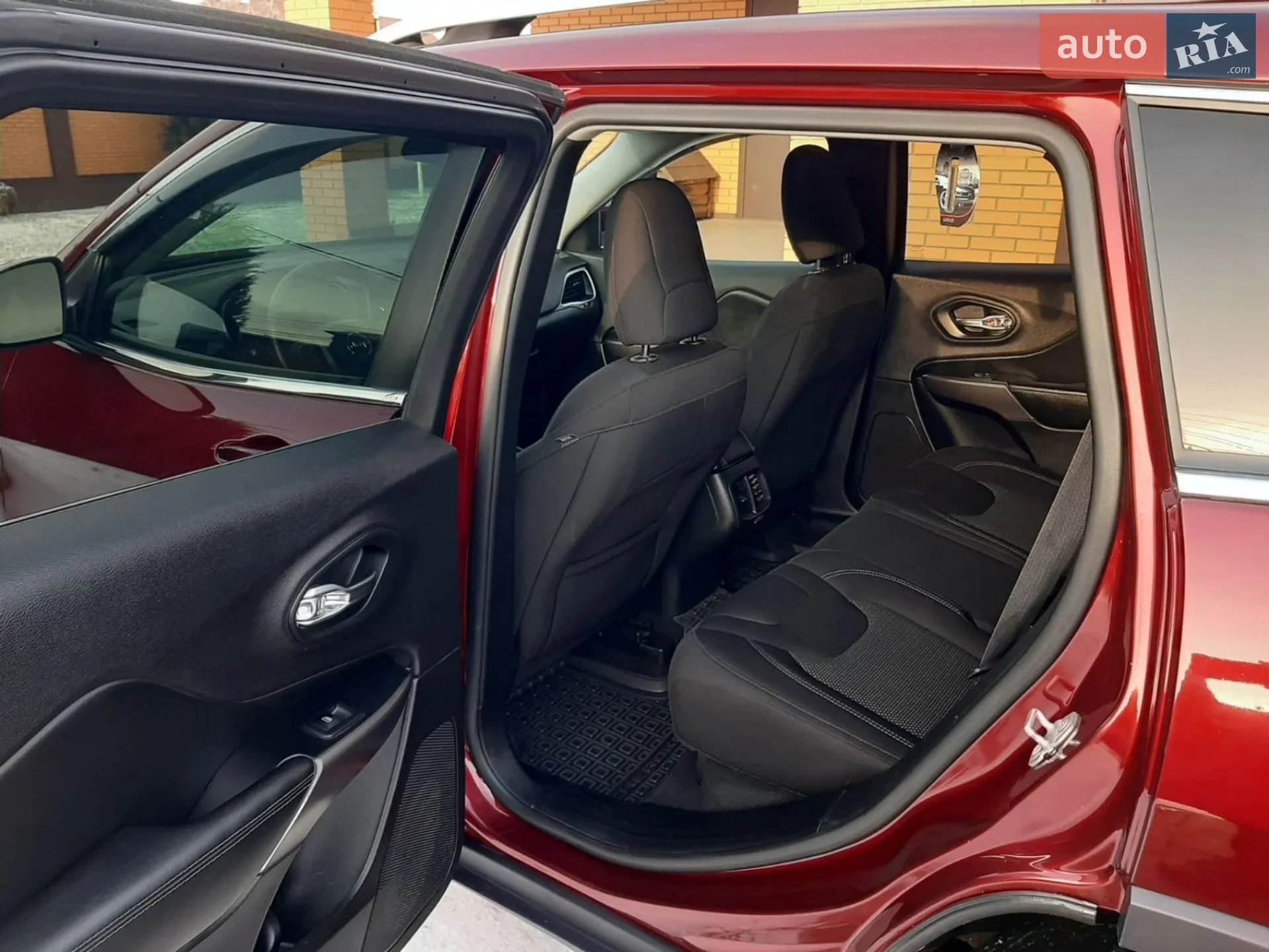 2019 Jeep Cherokee - мініатюра 9