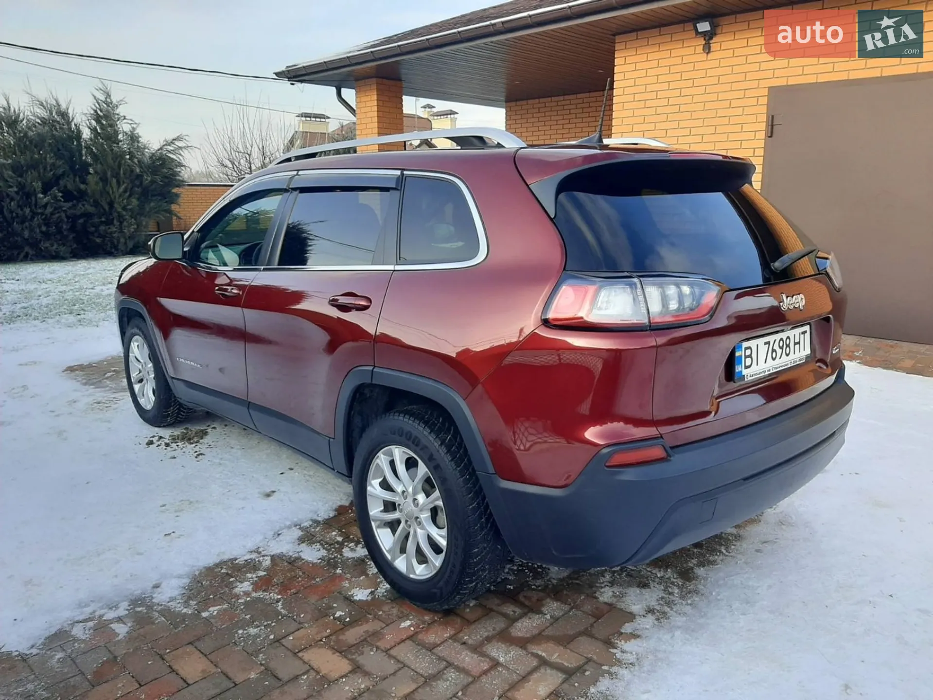 2019 Jeep Cherokee - мініатюра 2