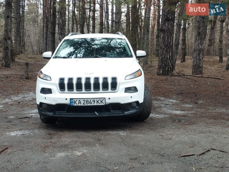 Внедорожник / Кроссовер Jeep Cherokee 2015 в Кривом Роге
